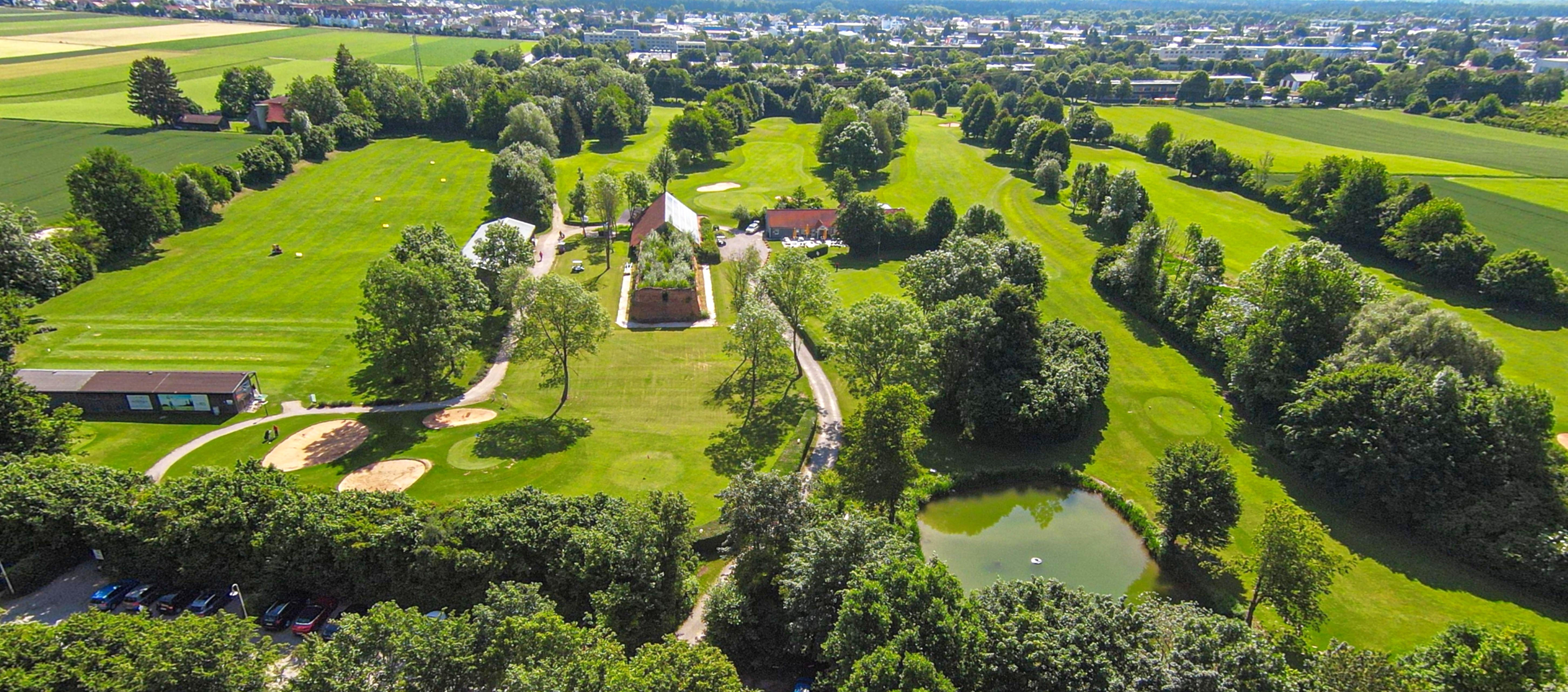Einblick in die Golfanlage des Golfclub Lechfeld